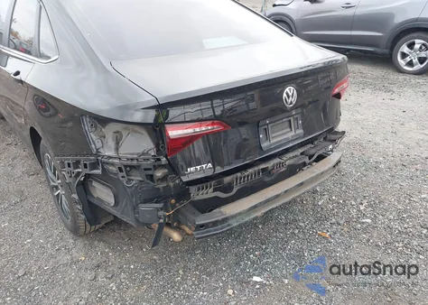 2019 Volkswagen Jetta 1.4T R-Line/1.4T S/1.4T Se z USA, uszkodzony, nr VIN 3VWC57BU3KM069012